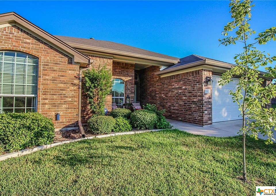 1st image of 822 Heather Marie Ct