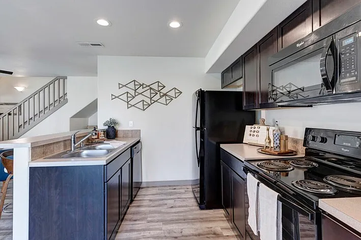 Contemporary Kitchen with Breakfast Bar