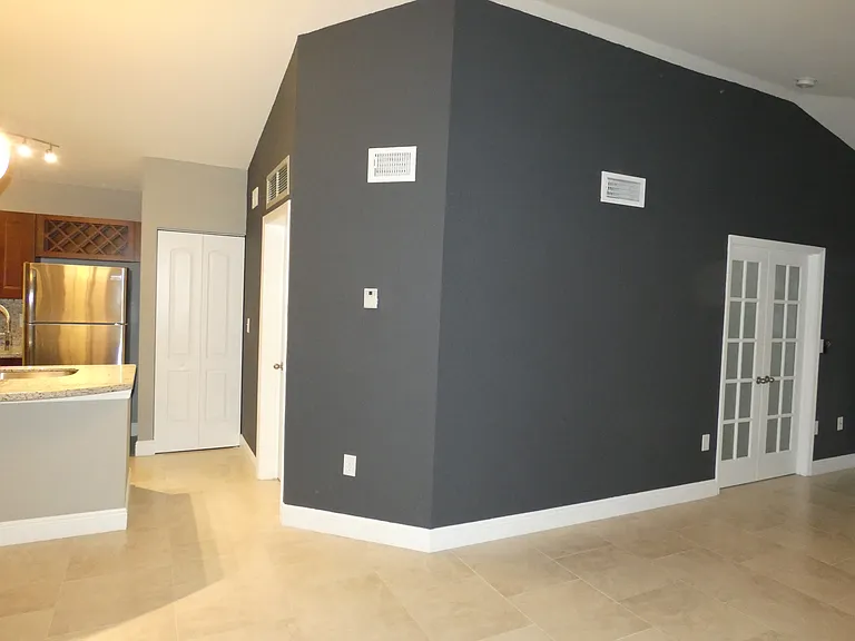 2851 N Oakland Forest Dr #309 — Photo 7