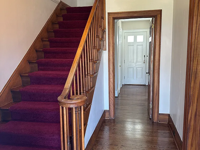 612 Lawrence Ave — Photo 25