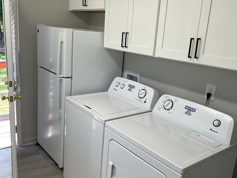 201 Carver St — Photo 11