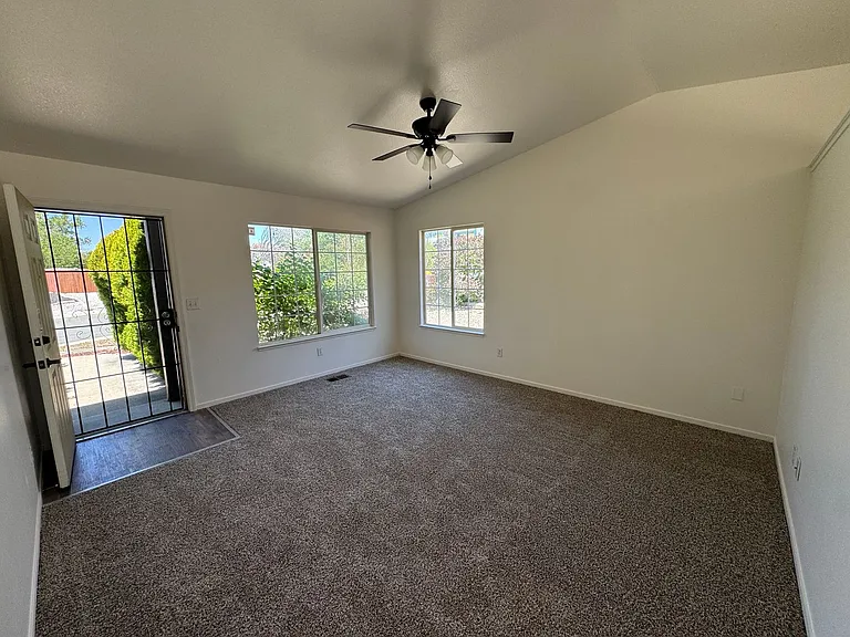 5726 Dewberry Ct — Photo 2