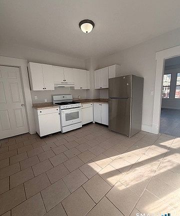 5th image of 310 W Division St #1R