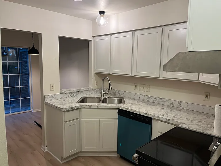 8709 High Rd — Photo 11
