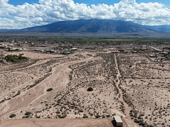 5739 Sarasota Rd NE, Rio Rancho, NM 87144