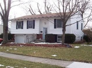 3310 Stafford Dr, Oregon, OH 43616