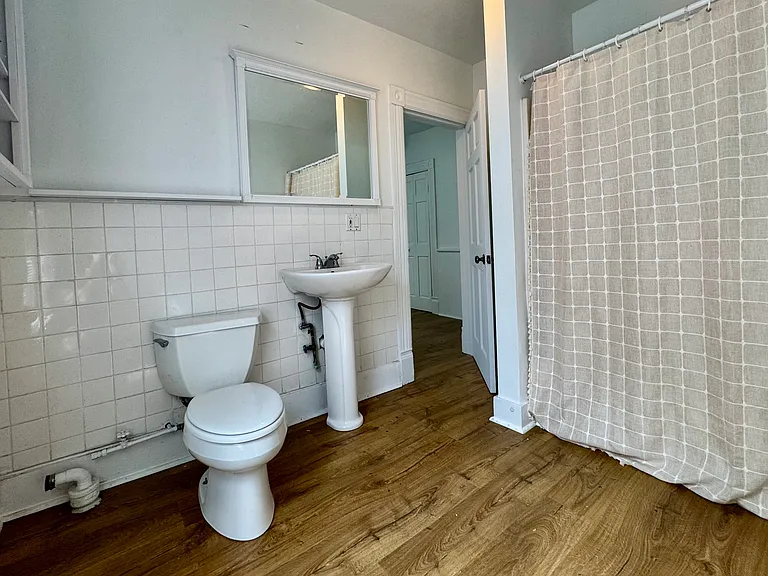 397 Main St #3 — Photo 3