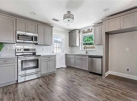 5th image of 1802 Schnell Dr
