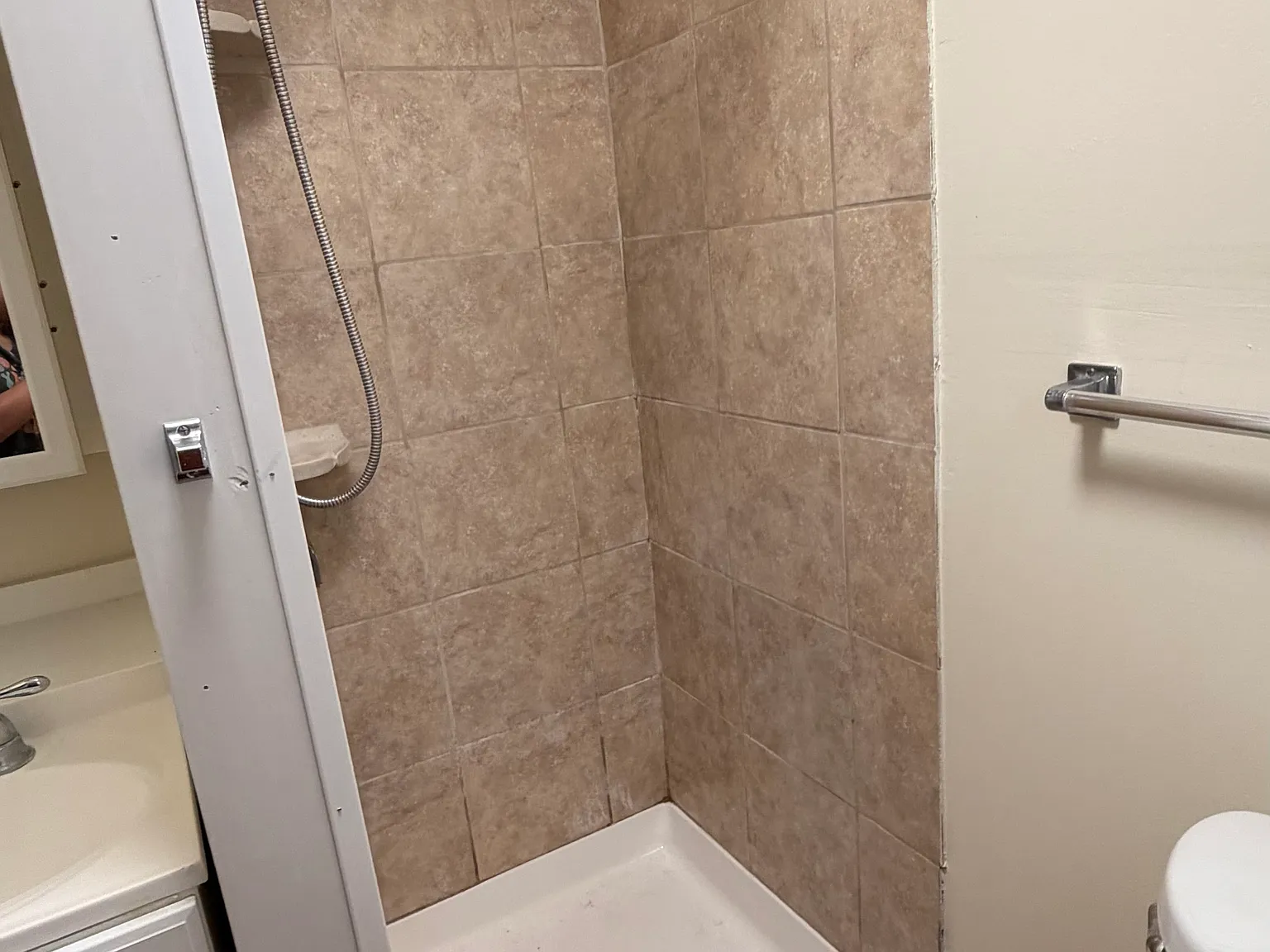 2 bed, 800 sqft, $1,150 — Photo 3