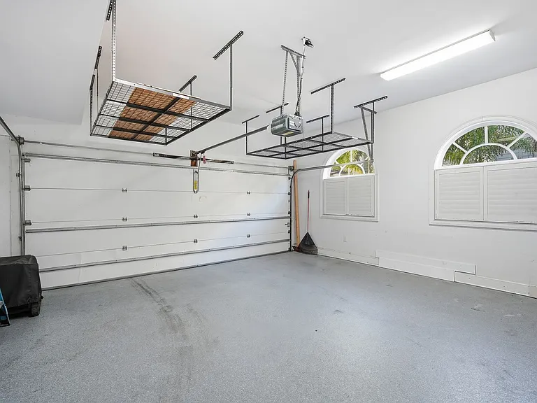 2418 W Palm Dr — Photo 10