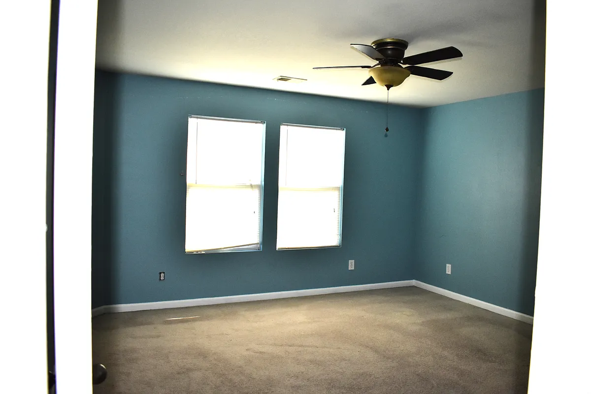 Building Photo - 15445 Tyler Mill Dr