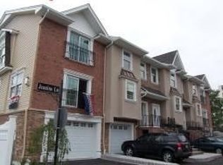 11 Michael Ln, Wallington, NJ 07057