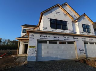 6425 Hamilton Woods Blvd S, Westerville, OH 43081