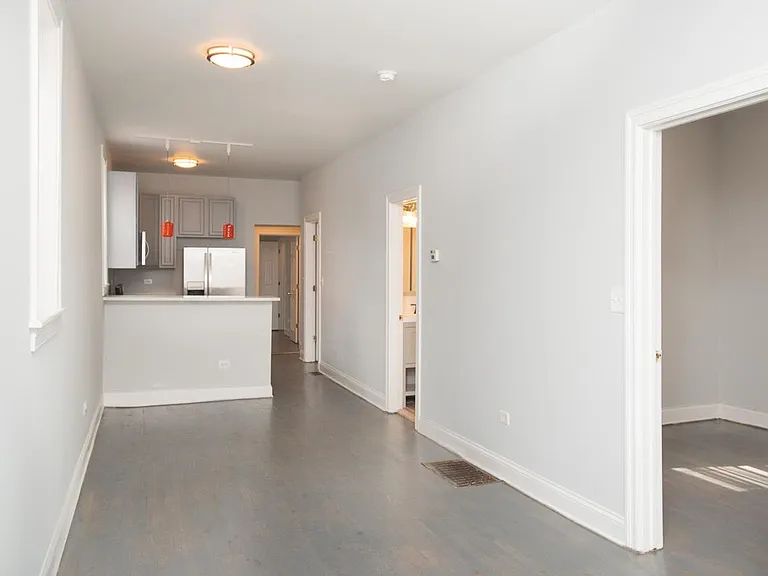 1858 W Cullerton St #1F — Photo 3