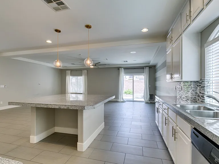 4586 W Camero Ave — Photo 23
