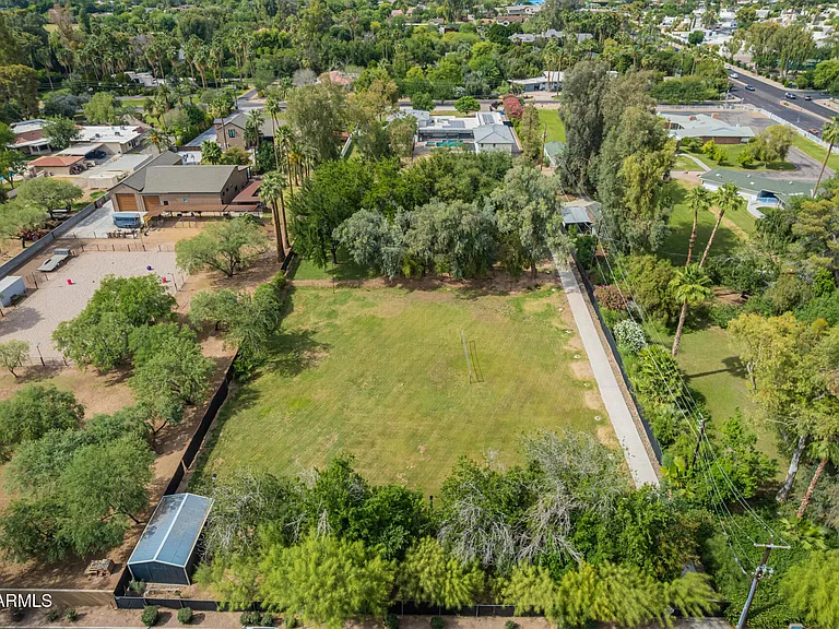 2311 E Colter St — Photo 84