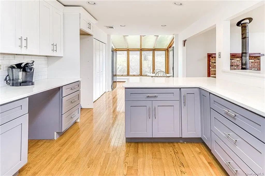 8 bed, $5,990 — Photo 3