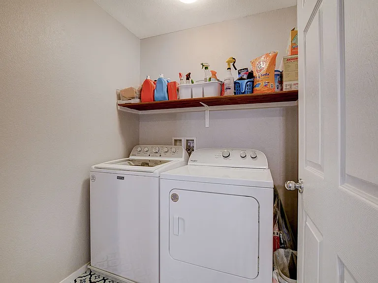 1045 Spotted Saddle St — Photo 40