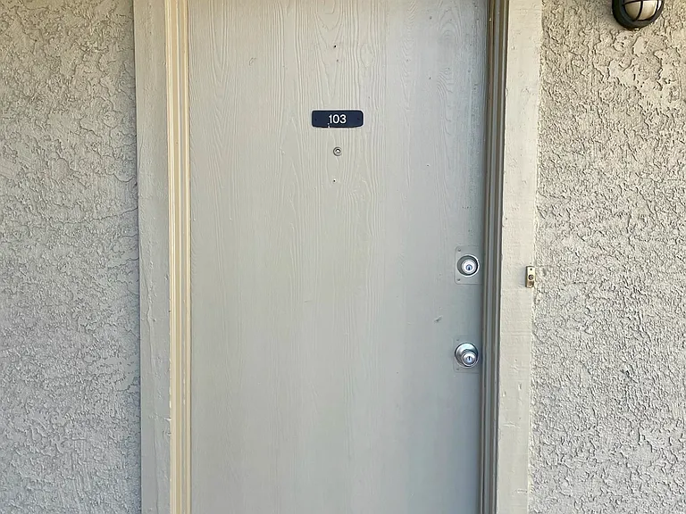 2846 E Kathleen Rd #103 — Photo 9