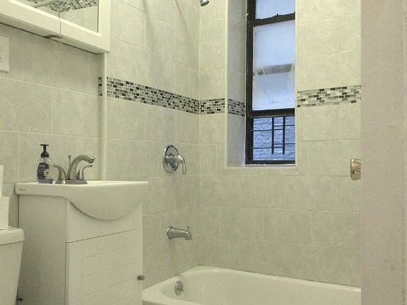 4th image of 967 Ocean Ave APT 4E