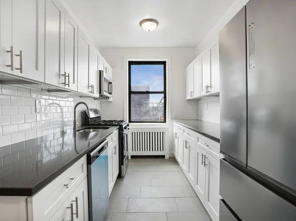 40 Clarkson Avenue, image 1 of 7