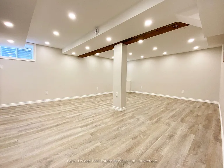 2028 Marine Dr #LOWER LEVEL — Photo 11
