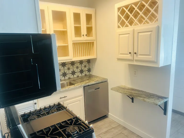 598 S Phillip Dr #1 — Photo 2