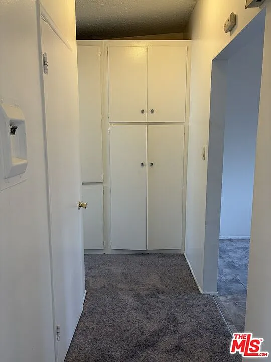1 bed, 1.0 bath, 7738 sqft, $1,950 — Photo 3