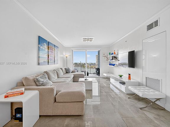 4th image of 17150 N Bay Rd APT 2905