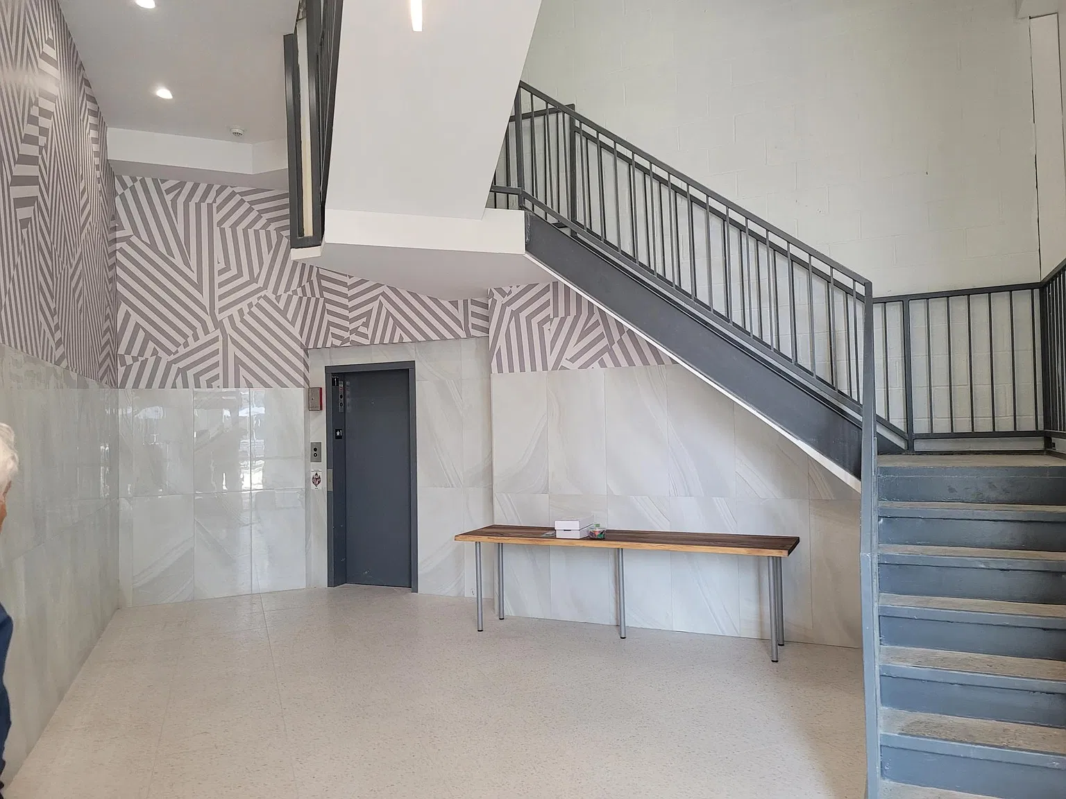 2750 N Elston Ave — Photo 4