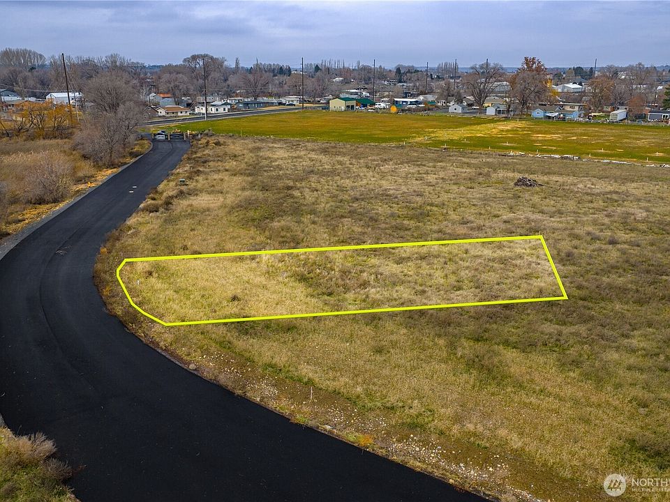1st image of 4 Valley Road NE #4
