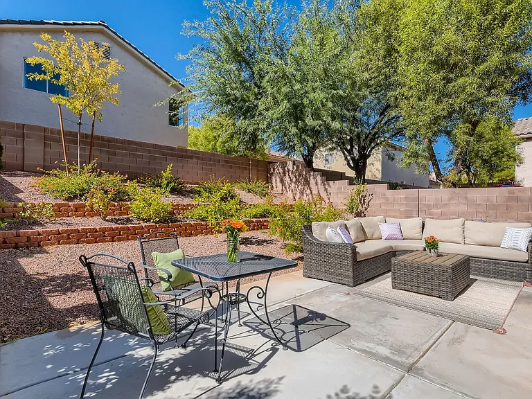 1517 Calle Montery St — Photo 34