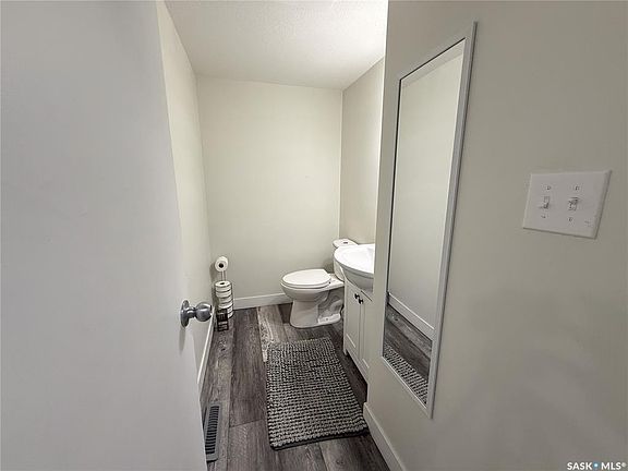 5th image of 1382 108th St