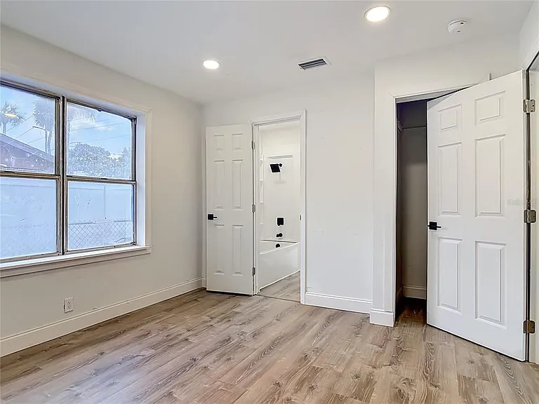 234 N Adams St — Photo 25