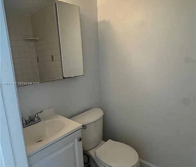 921 N 17th Ct #927 — Photo 13