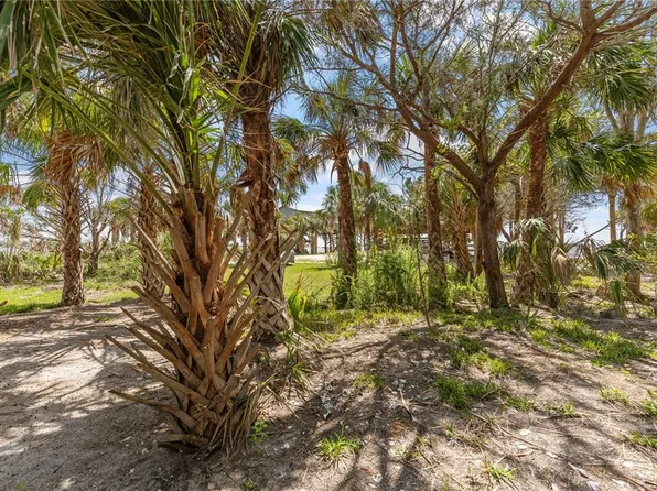 290 & 266 8th St E #7-2, Horseshoe Beach, FL 32648