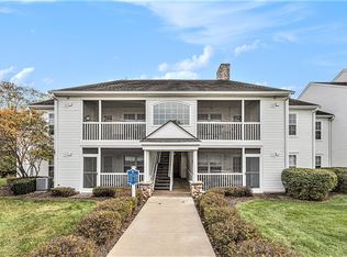 2728 S Knightsbridge Cir, Ann Arbor, MI 48105