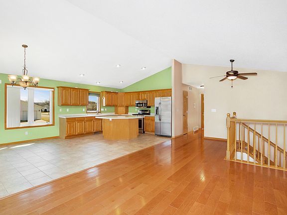 4th image of 1001 Starlite Dr