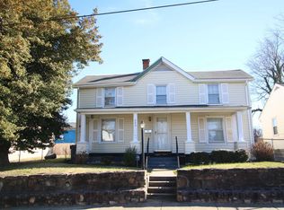 884 Ridge St, Charlottesville, VA 22902