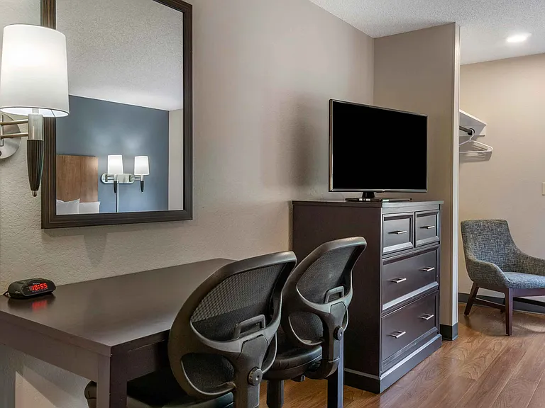 Studio Suite - 2 Full Beds