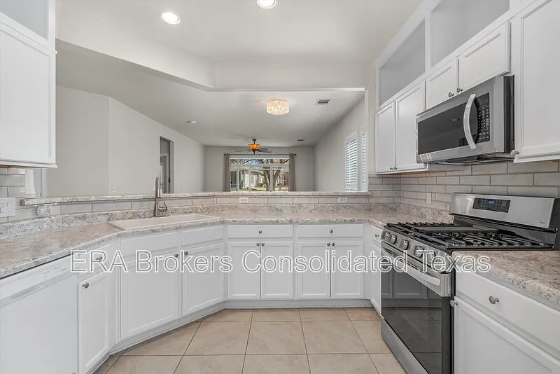 118 Portsmouth Dr