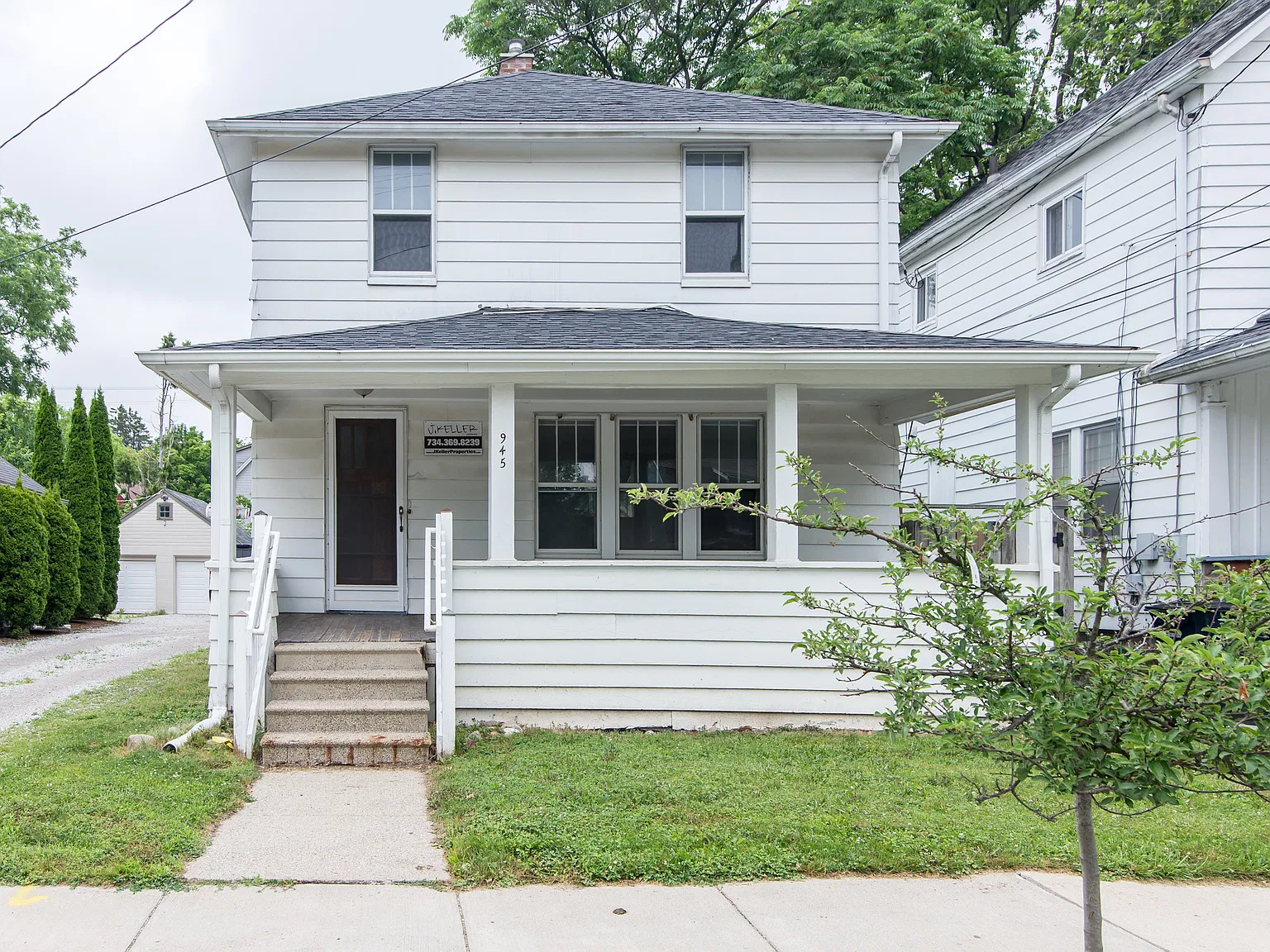 945 Woodlawn - 1 — Photo 1