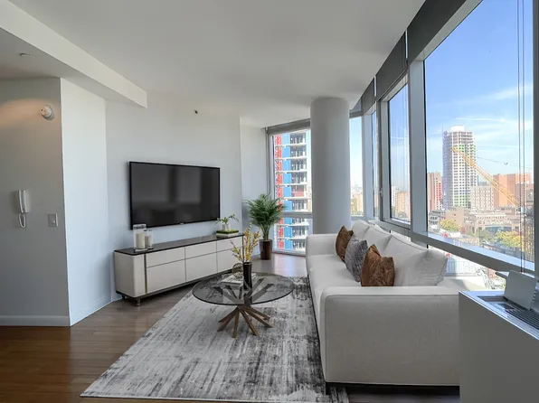 66 Rockwell Place image 1 of 14