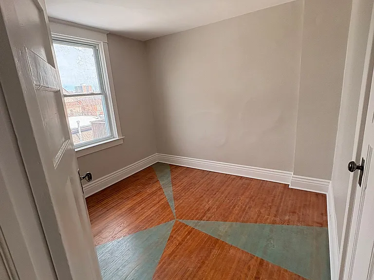 66 Belvidere Ave — Photo 6