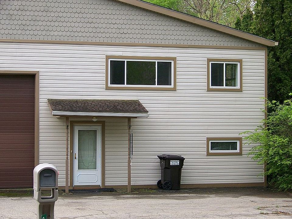 2nd image of 2650 Seven Mile Rd