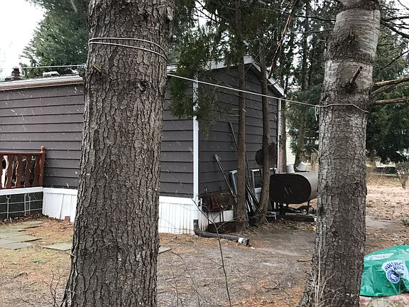 5th image of 14 Ipswich Ln
