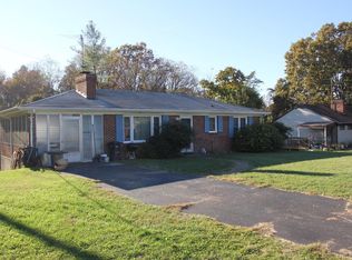 100 Pleasant View Dr, Lynchburg, VA 24501