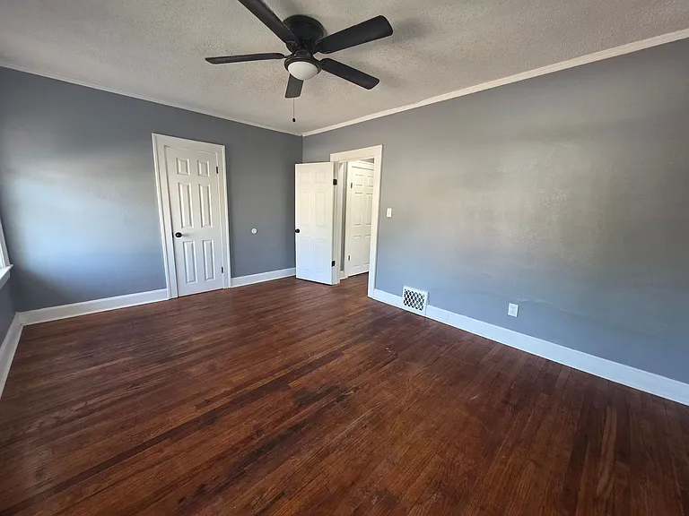 3701 Indiana Ave — Photo 9