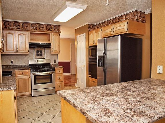 3rd image of 8307 Columbia Falls Dr