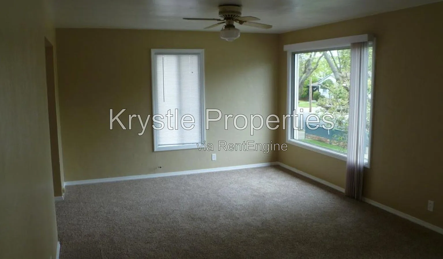 2 bed, 1.0 bath, 874 sqft, $2,250 — Photo 2
